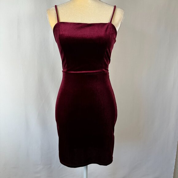 Urban Outfitters Dress Womens SP Ruby Red Velvet Mini Backless Adjustable Straps - Picture 1 of 13